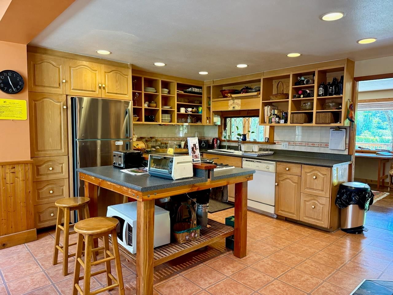Listing Image 9