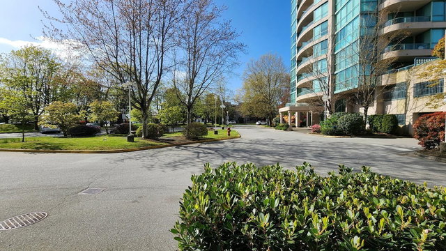 503 - 8831 Lansdowne Road