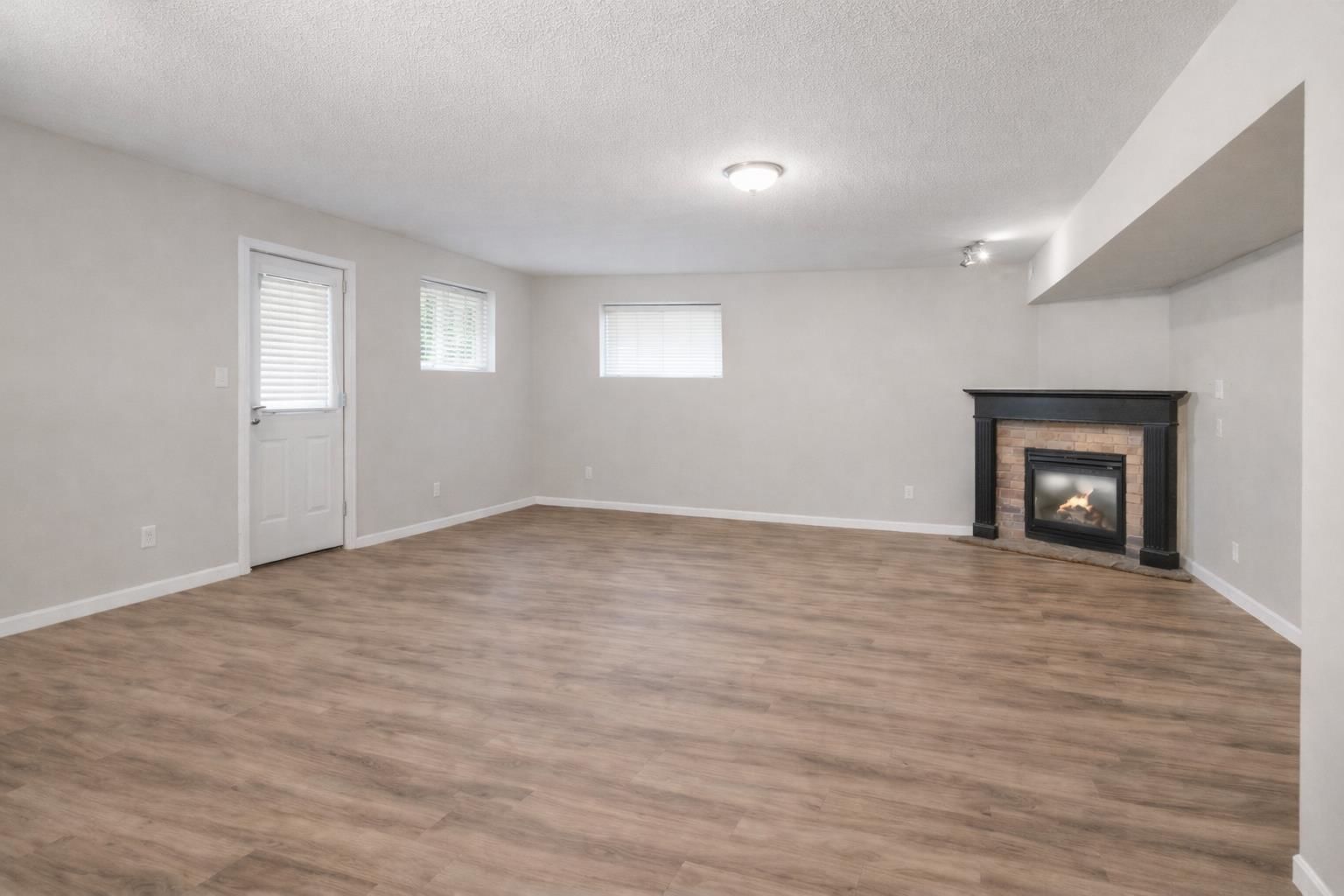 Listing Image 39