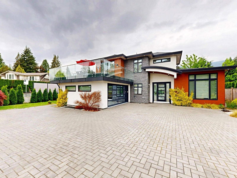 3560 Highland Boulevard