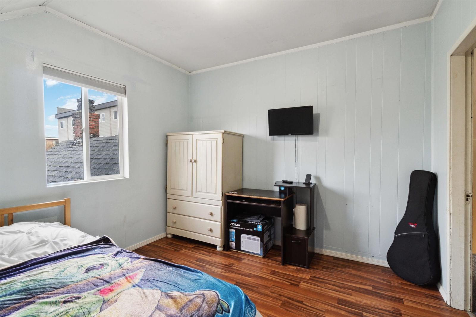 Listing Image 16