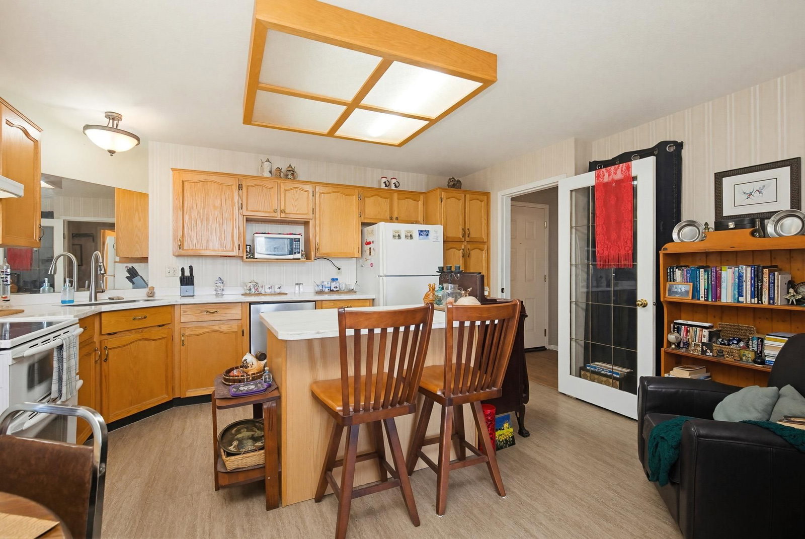 Listing Image 11