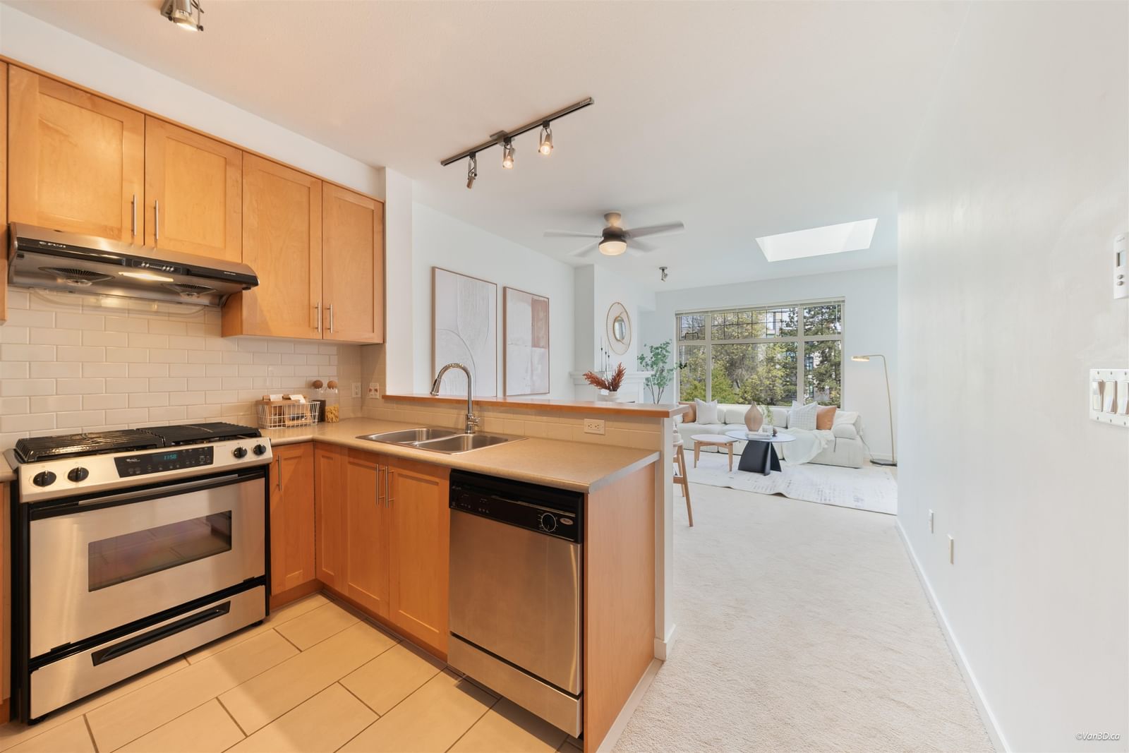 Listing Image 12