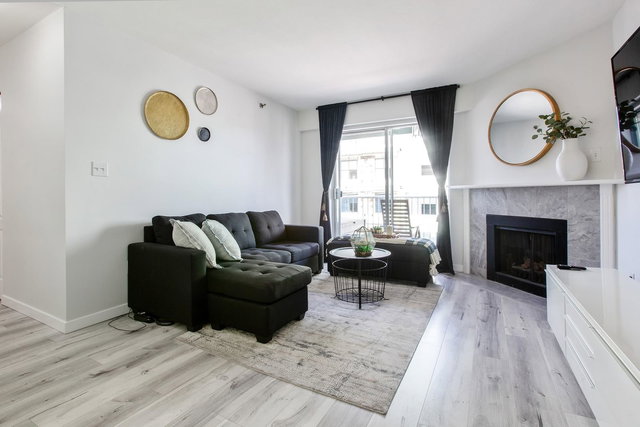 440 - 22661 Lougheed Highway