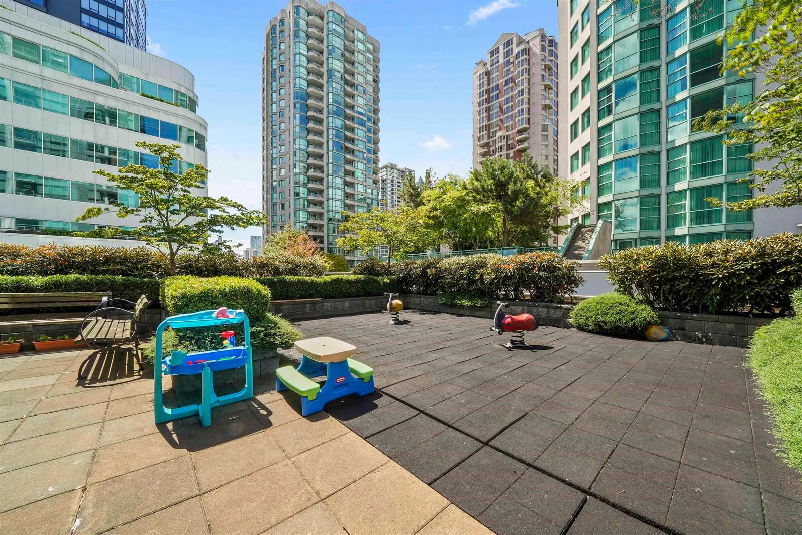 Listing Image 19