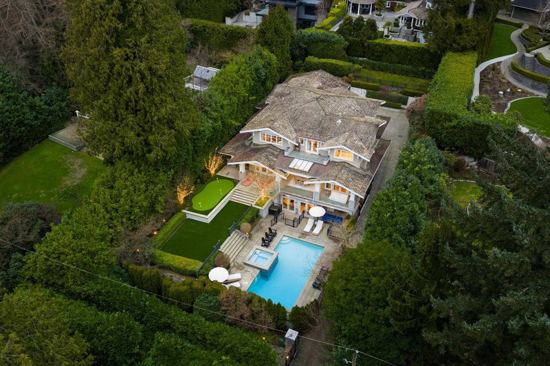 2955 Rosebery Avenue, West Vancouver, British Columbia