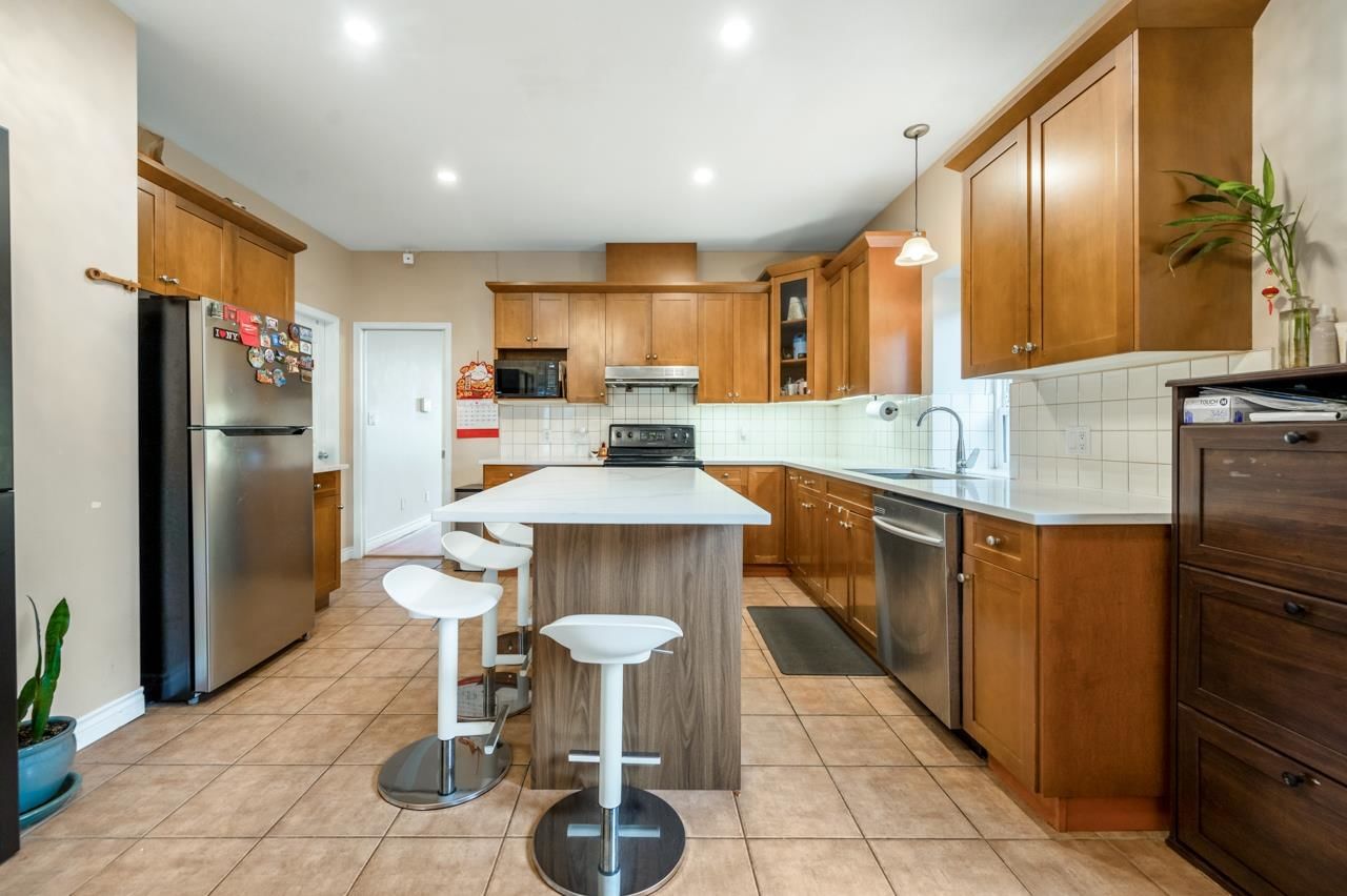 Listing Image 8
