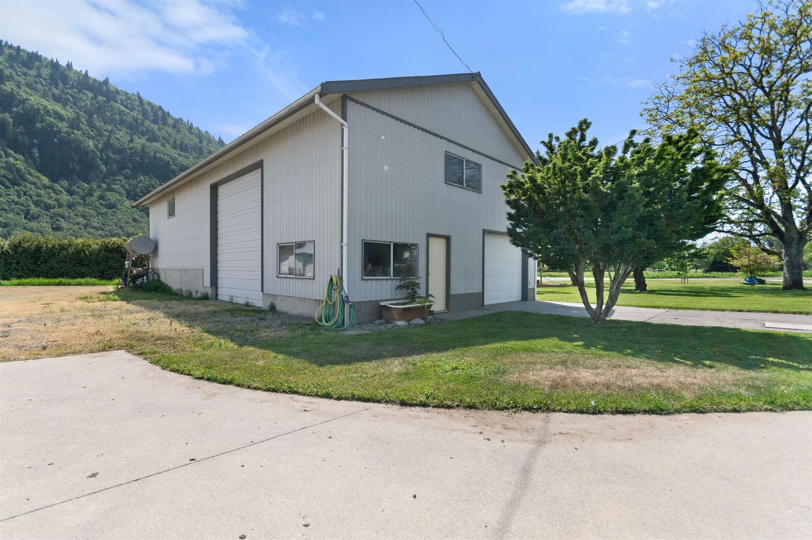 Listing Image 32