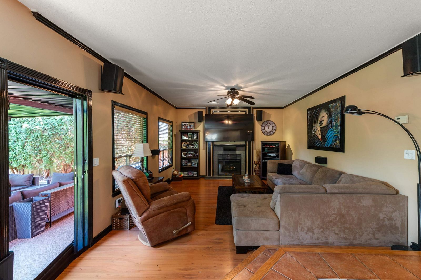 Listing Image 9