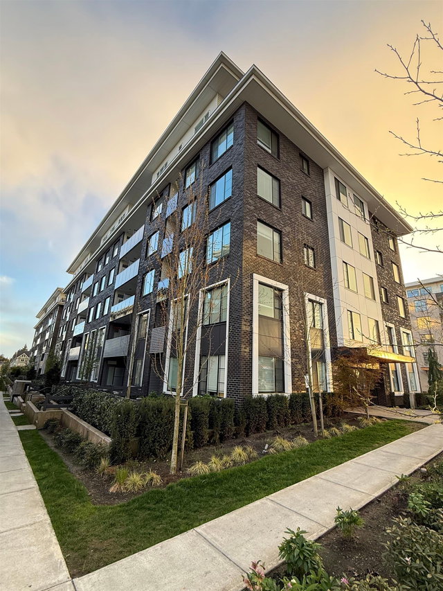 313 - 15858 Fraser Highway