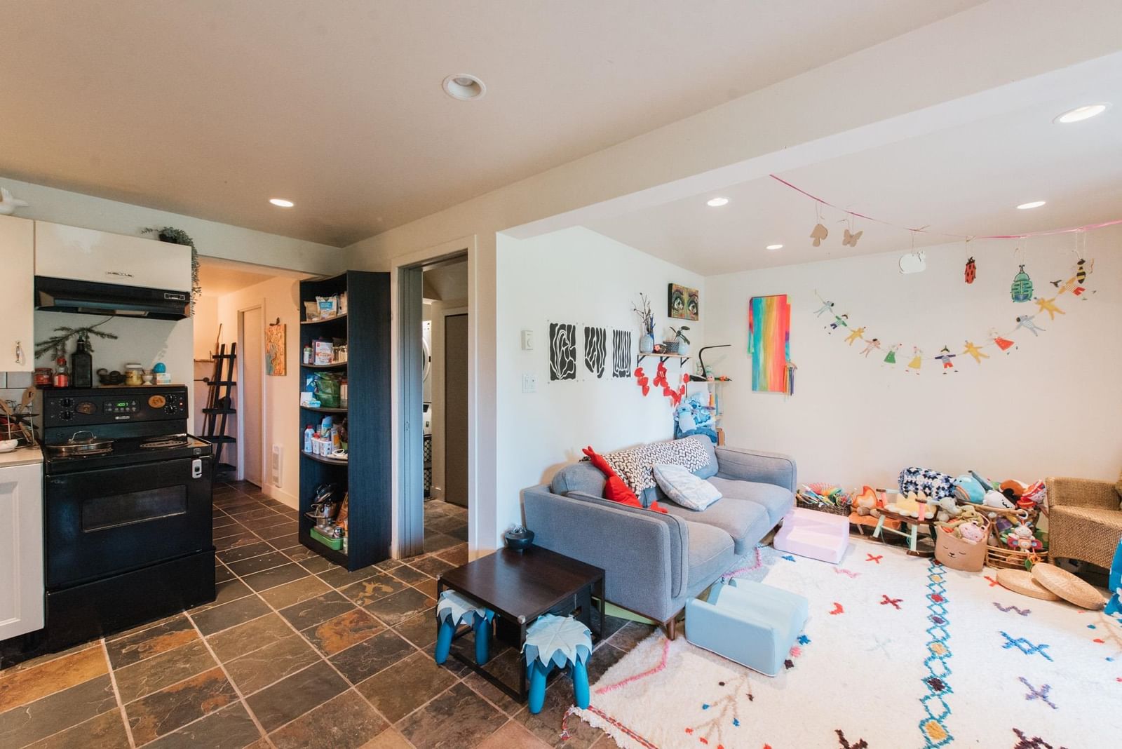 Listing Image 19
