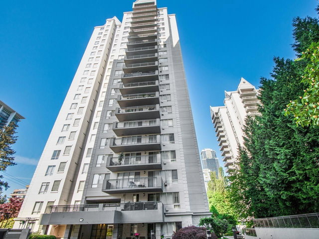 1102 - 551 Austin Avenue