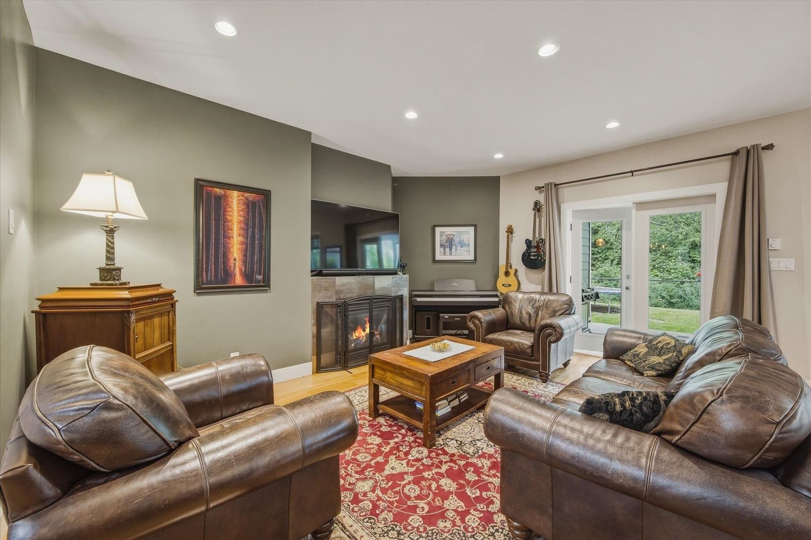 Listing Image 10