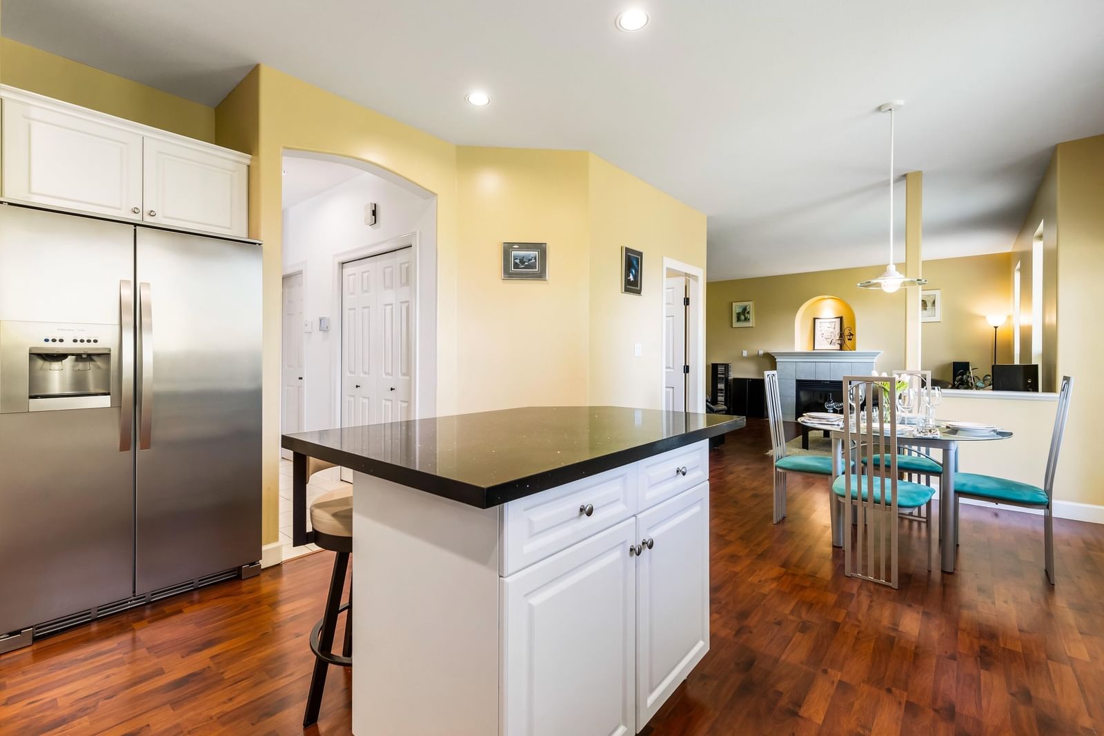Listing Image 11