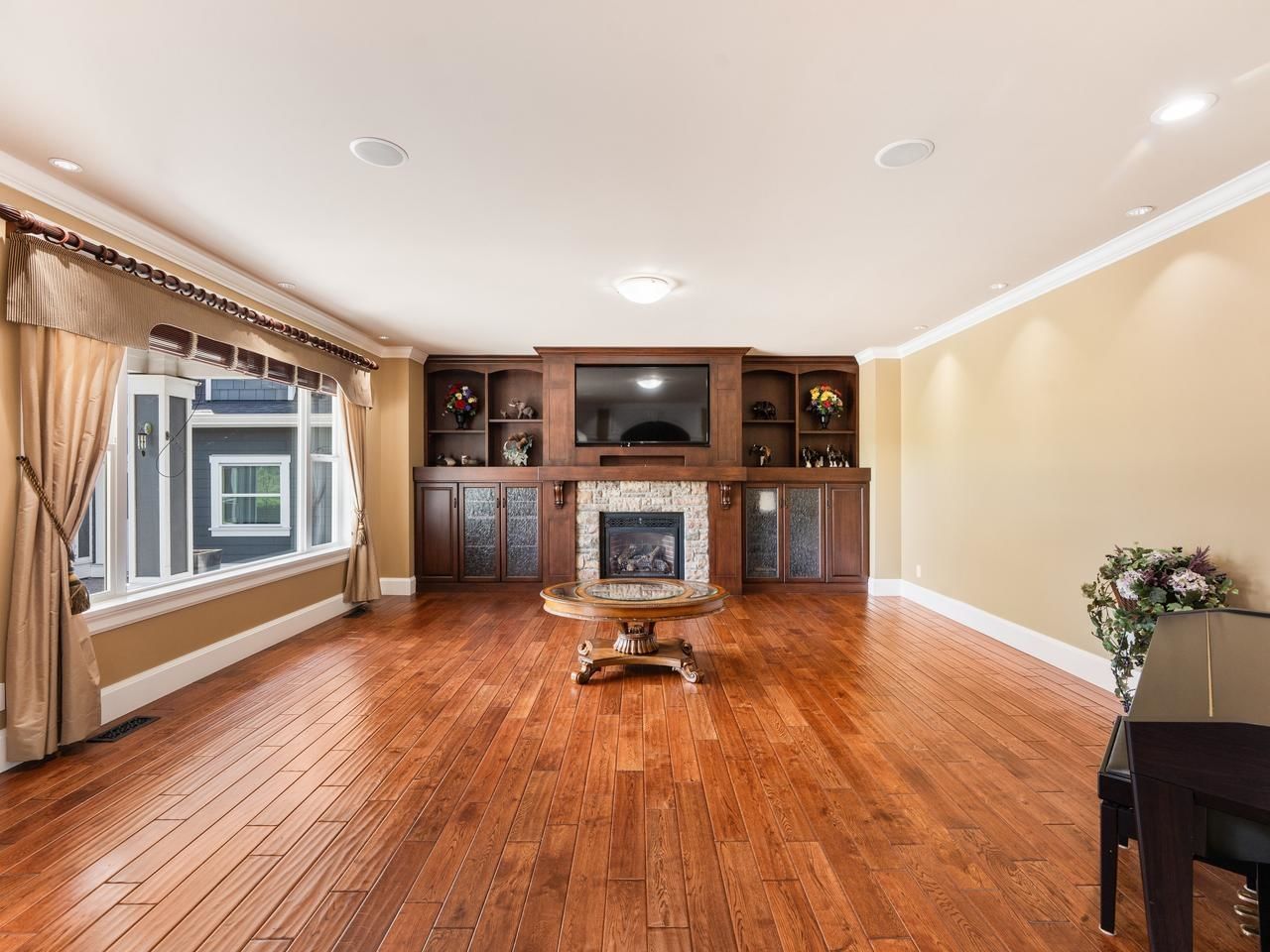 Listing Image 18