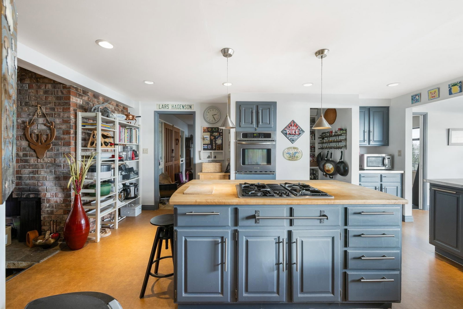 Listing Image 14