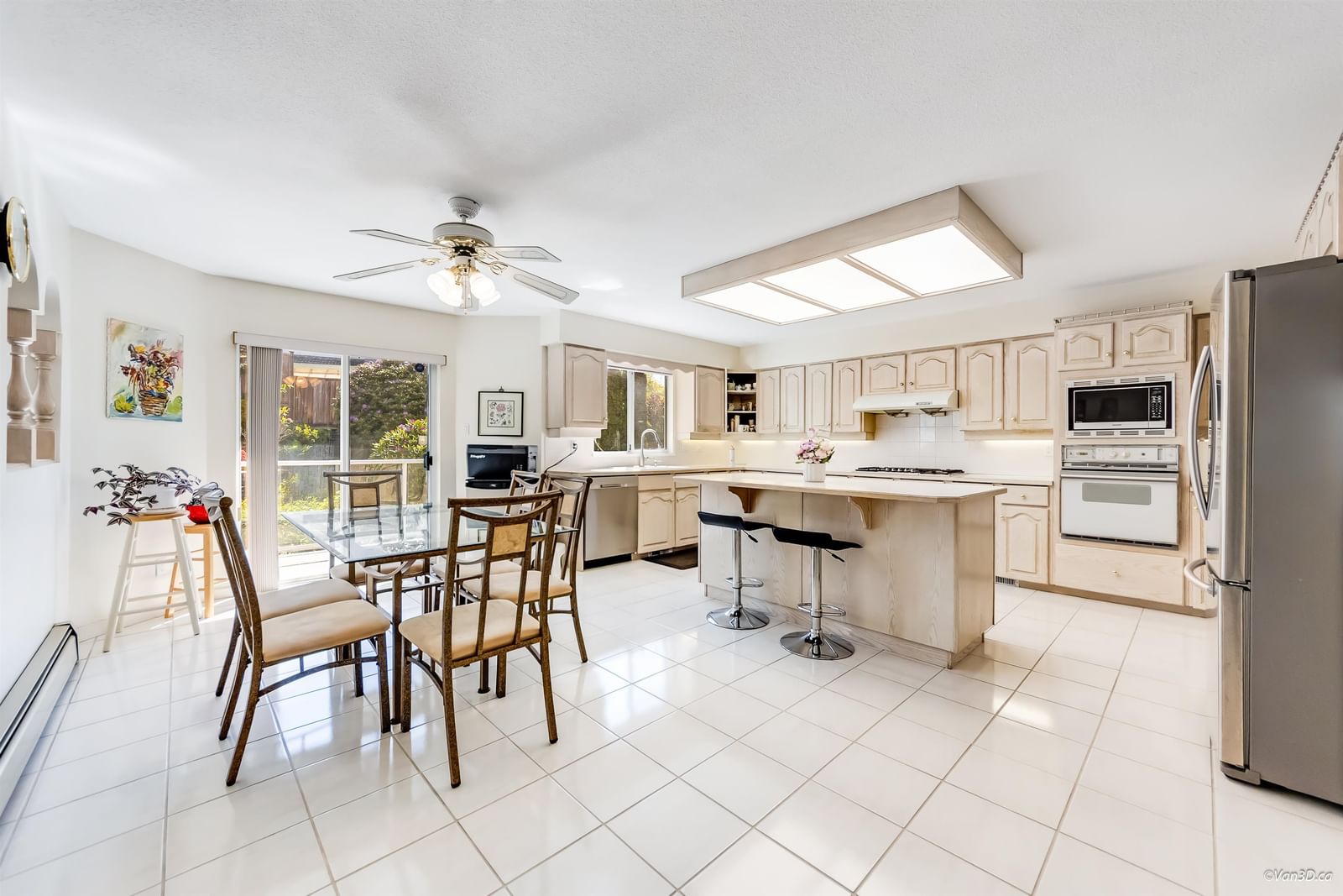 Listing Image 12