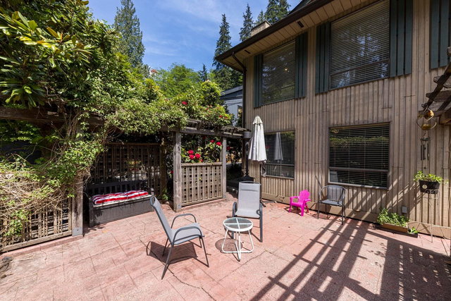 1184 Riverside Drive