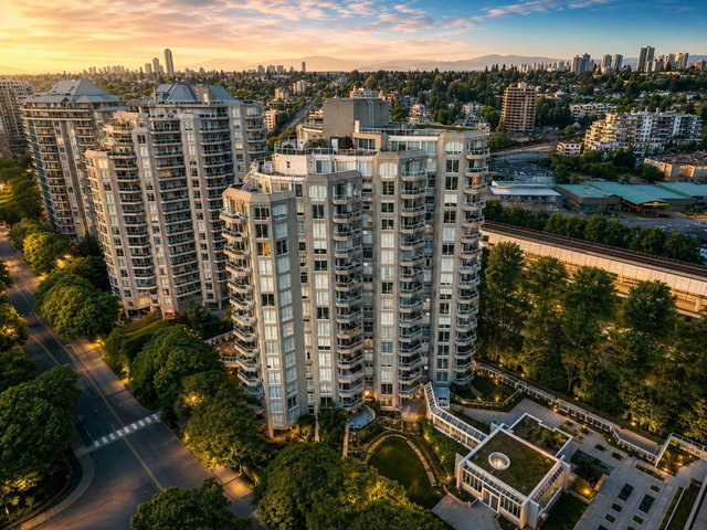 1002 - 1135 Quayside Drive