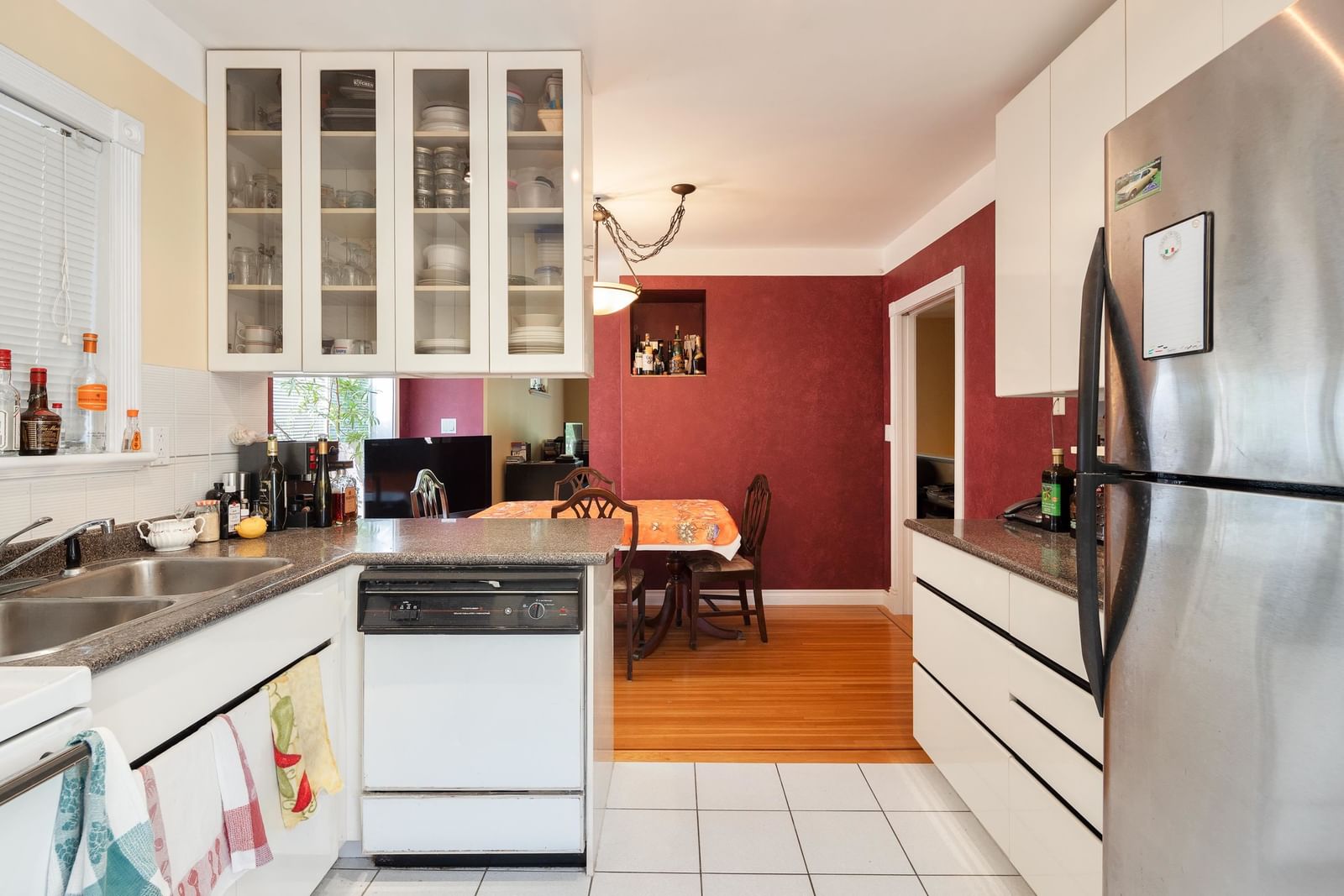 Listing Image 11