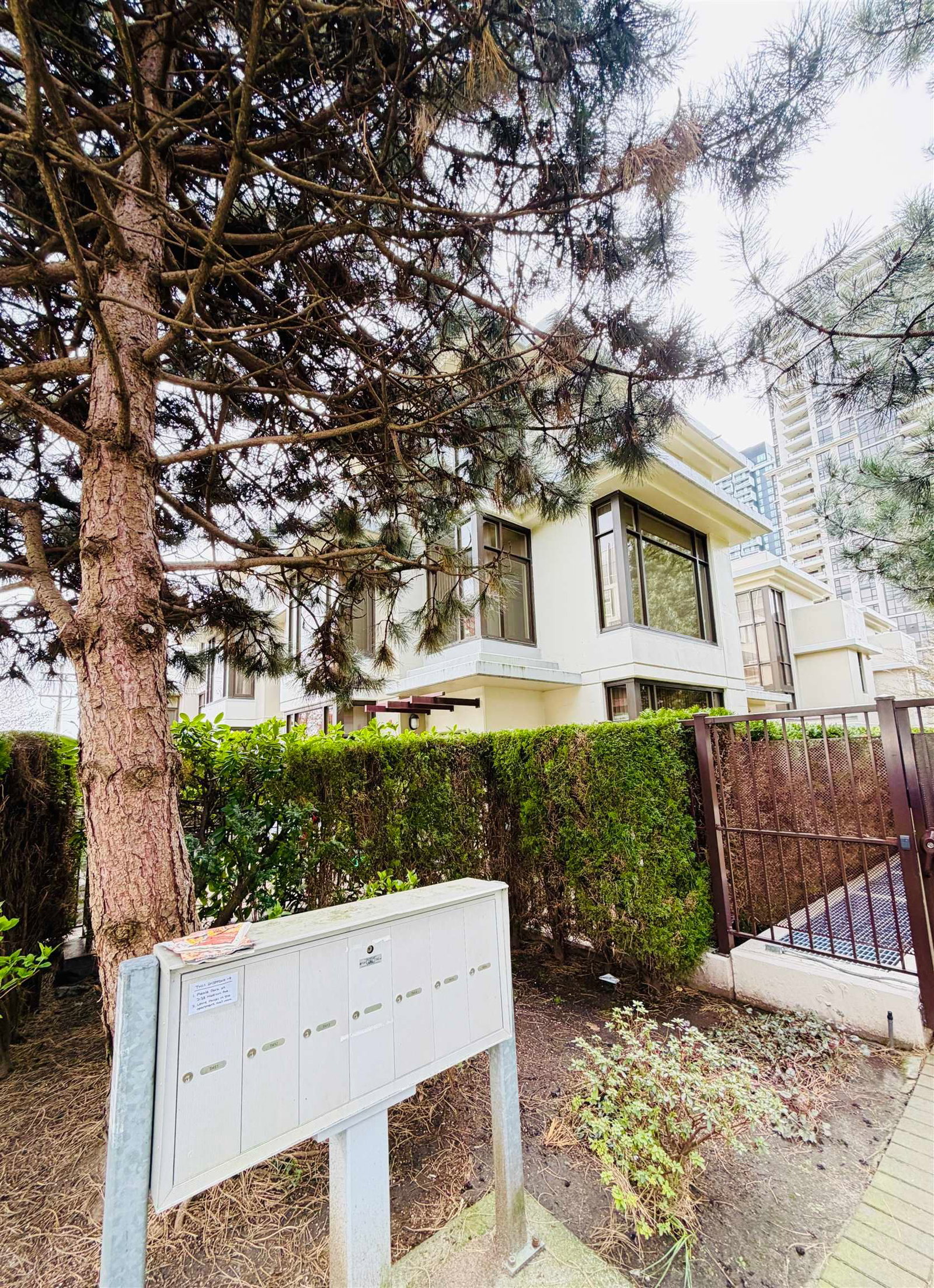 Listing Image 14