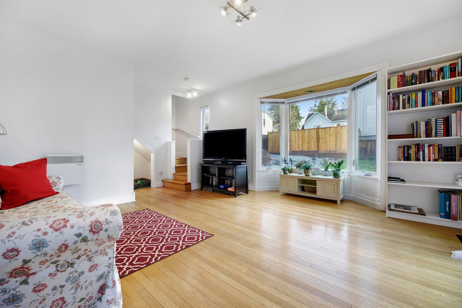 Listing Image 11