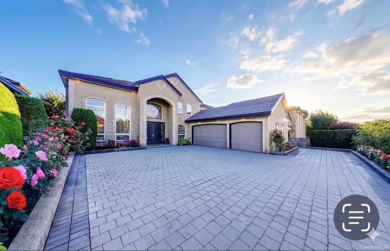 6220 Comstock Road, Richmond, British Columbia