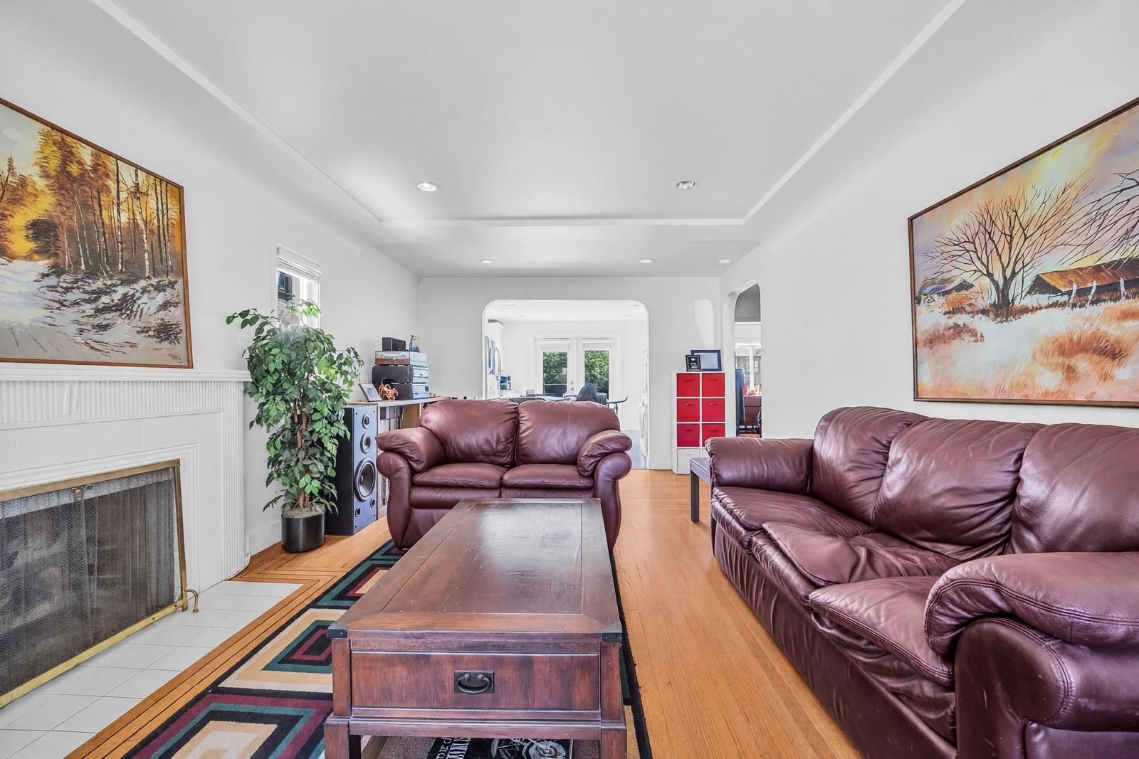 Listing Image 5