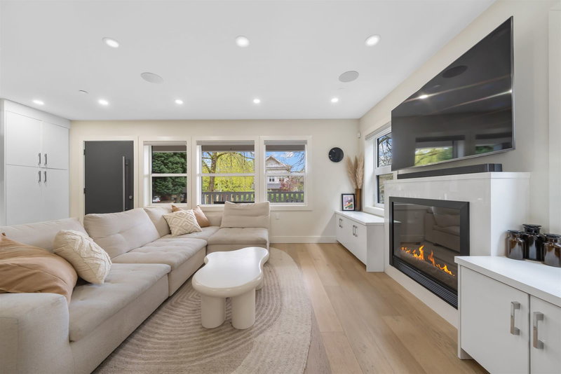 1758 14th Avenue E, Vancouver, British Columbia