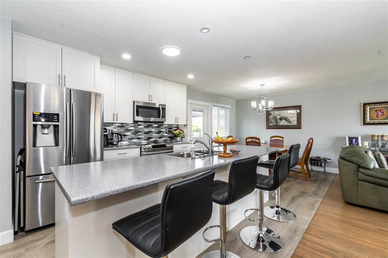 7407 Crestwood Drive