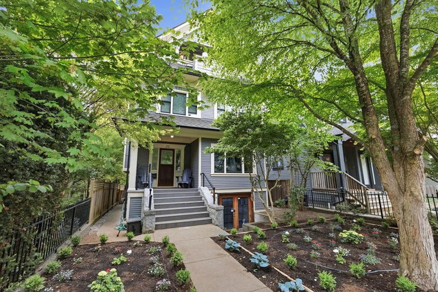 21 22nd Avenue E