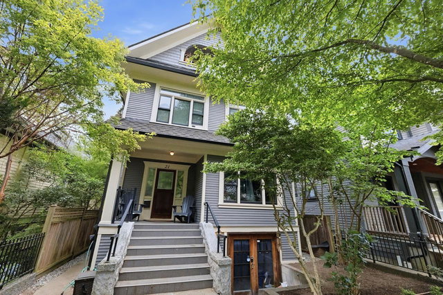 21 22nd Avenue E