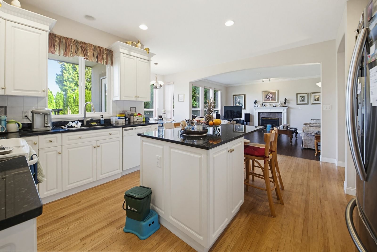 Listing Image 12