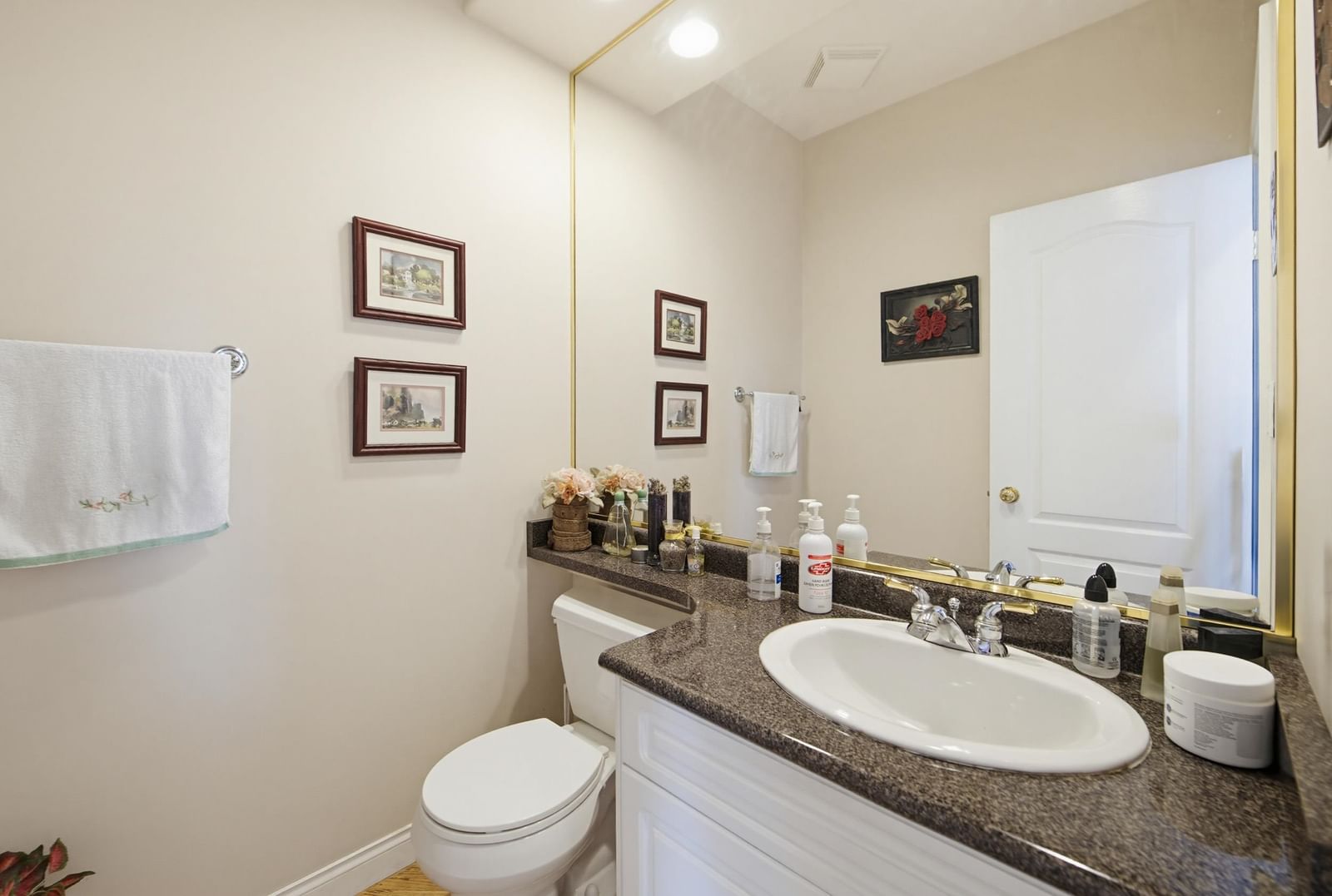 Listing Image 21