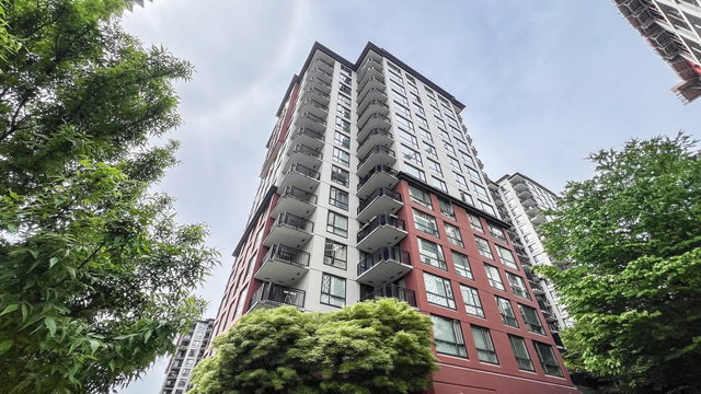 1308 - 813 Agnes Street