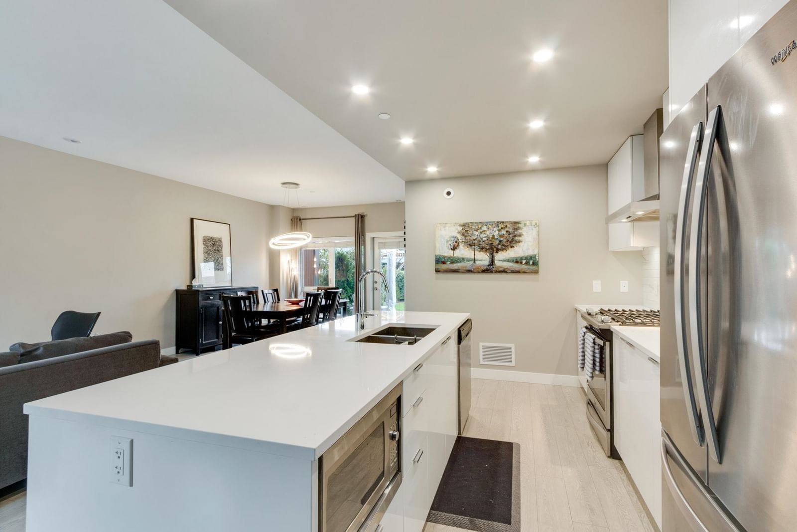Listing Image 9
