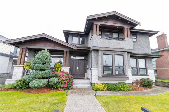 4152 Hazelwood Crescent