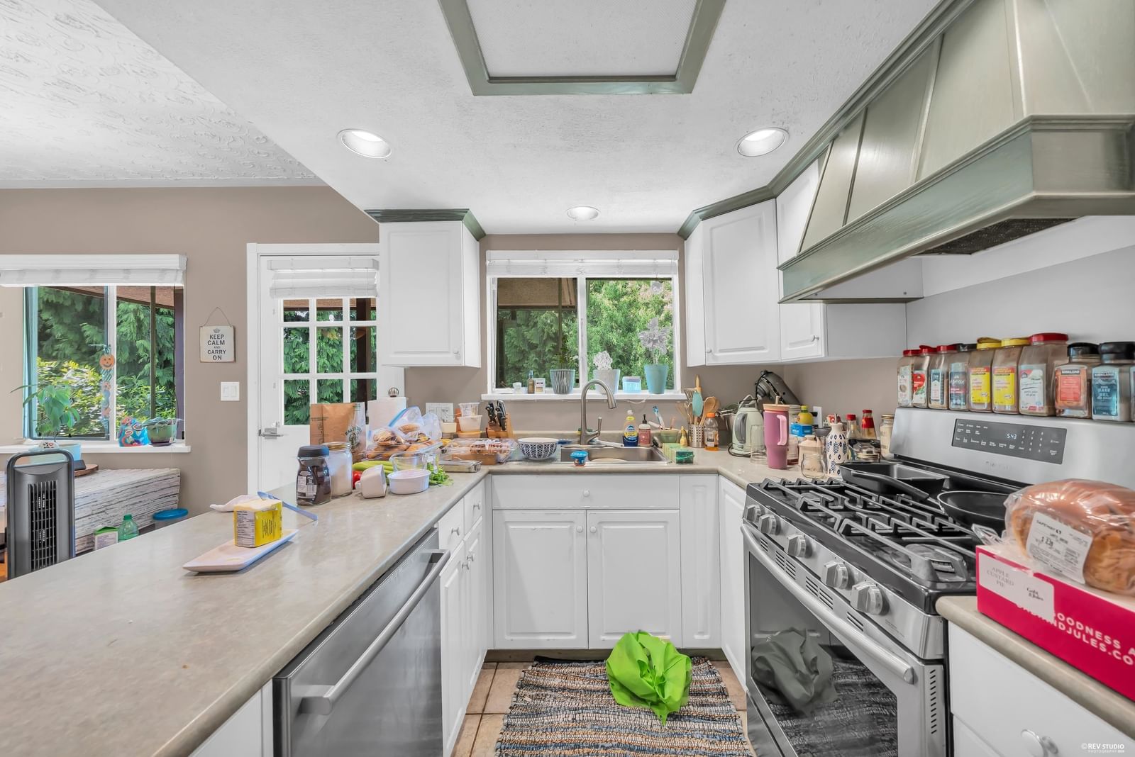 Listing Image 6