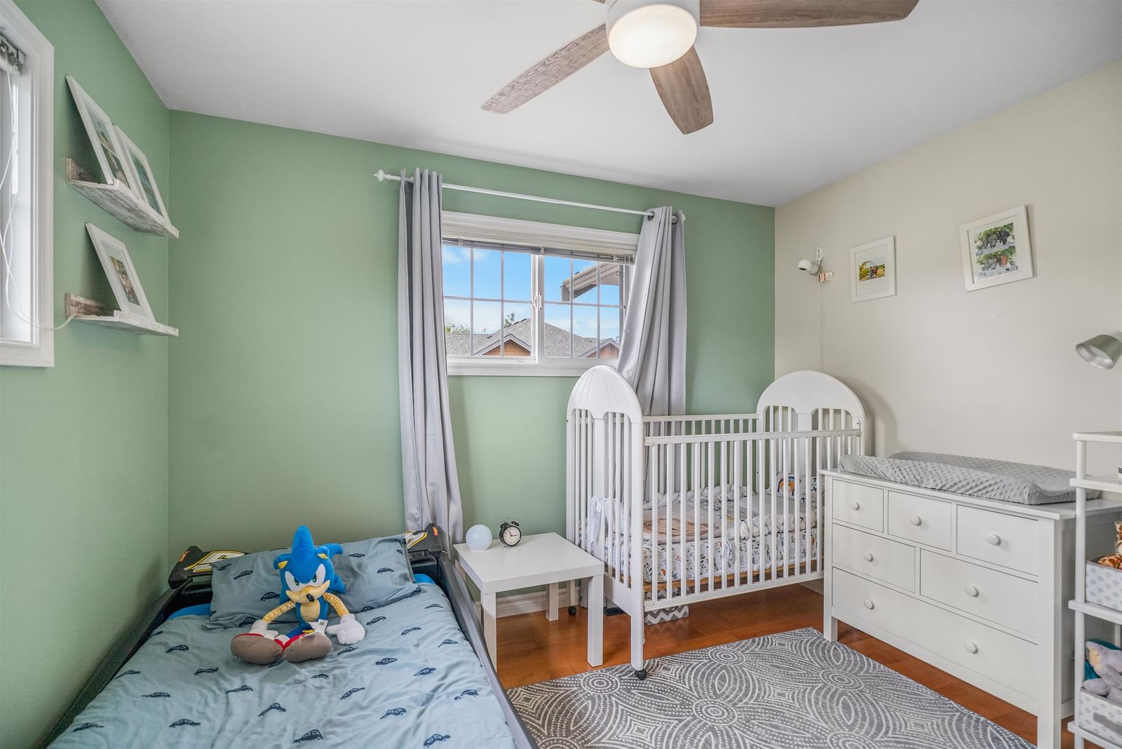 Listing Image 19