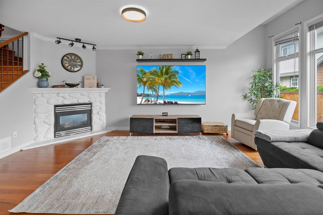 10 - 7475 Garnet Drive