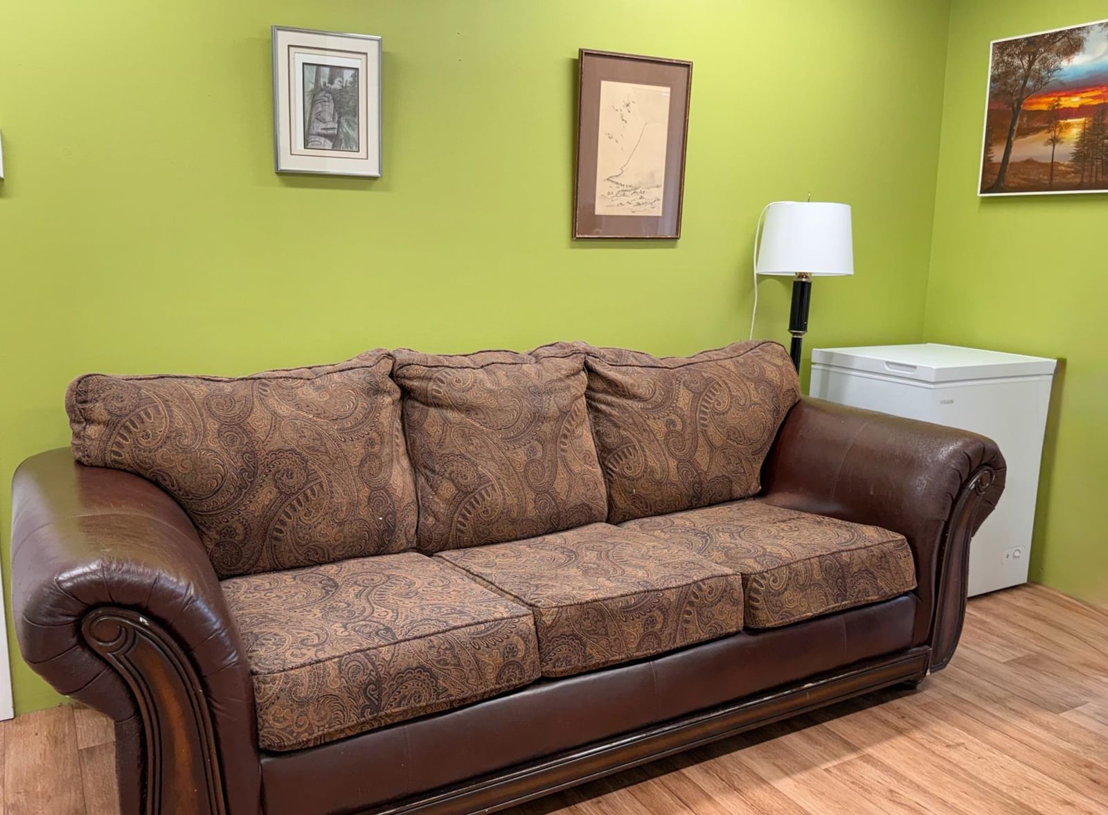Listing Image 24