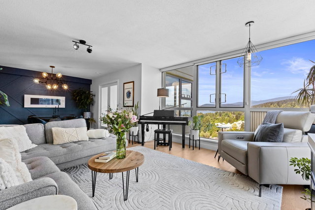 1706 - 295 Guildford Way