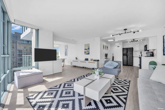 2802 - 930 Cambie Street