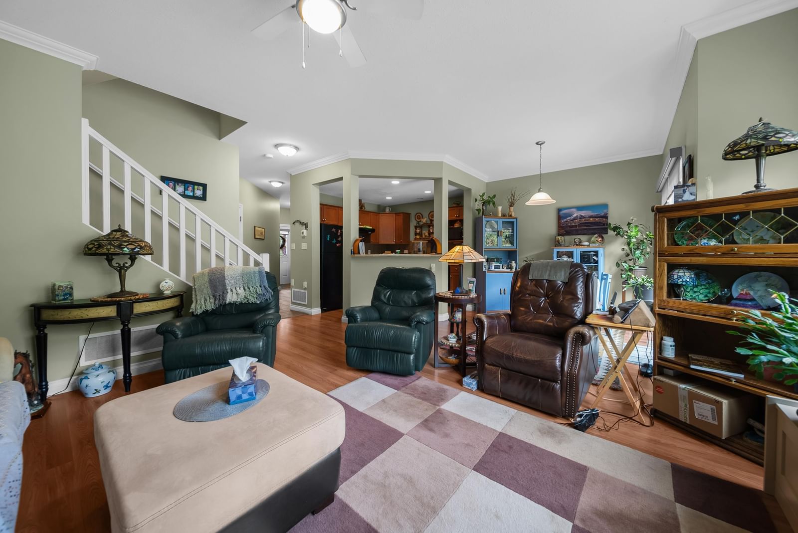Listing Image 8