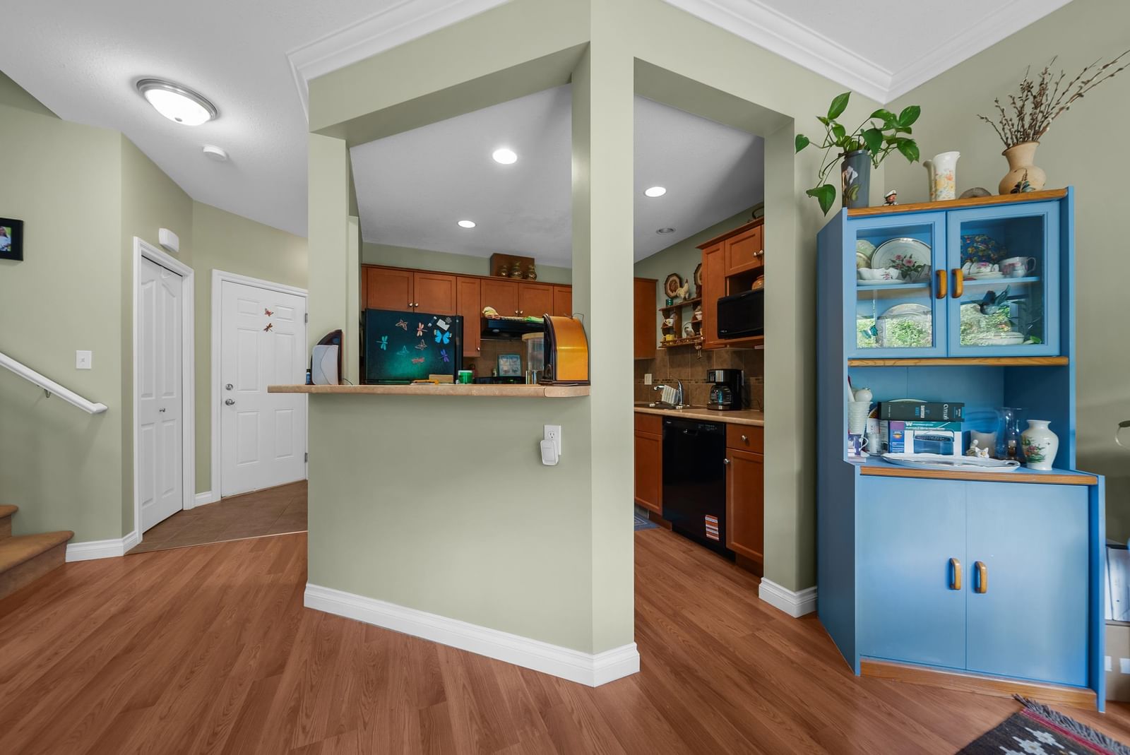 Listing Image 9