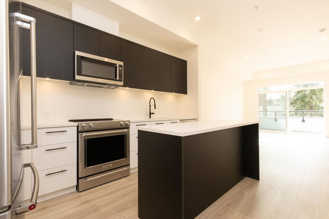 441 - 2635 King George Boulevard