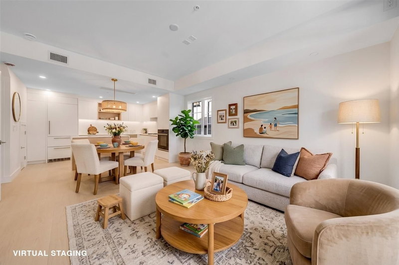 204 - 918 32nd Avenue W
