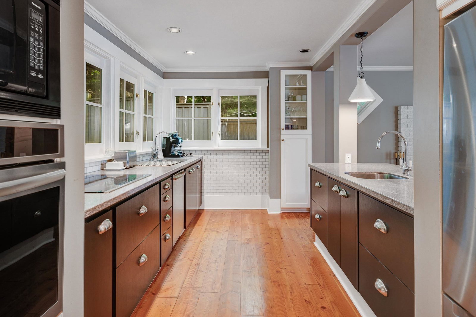 Listing Image 9