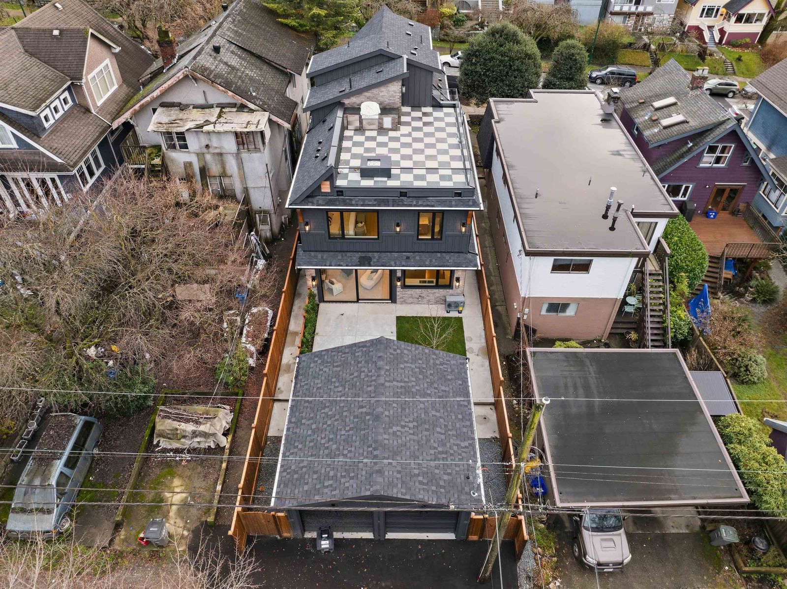 Listing Image 4