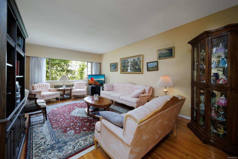 204 - 2146 43rd Avenue W